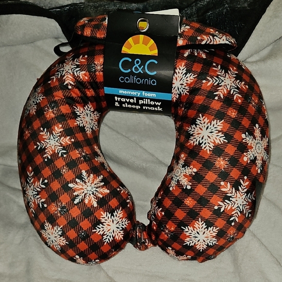C&C California Plaid Travel Pillow & Sleep Mask - Picture 1 of 7